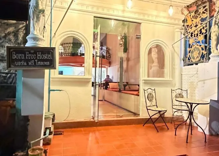 Hostel Born Free Bangkok
