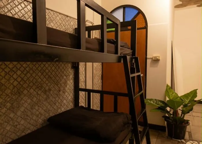 Hostel Born Free Bangkok